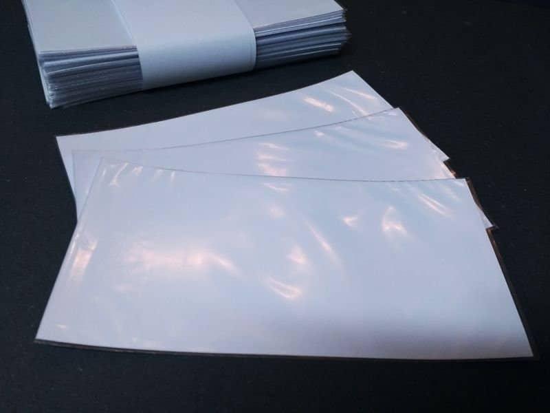 Envelope plástico adesivo é ideal para proteger e organizar documentos. Descubra suas vantagens e como utilizá-lo corretamente.